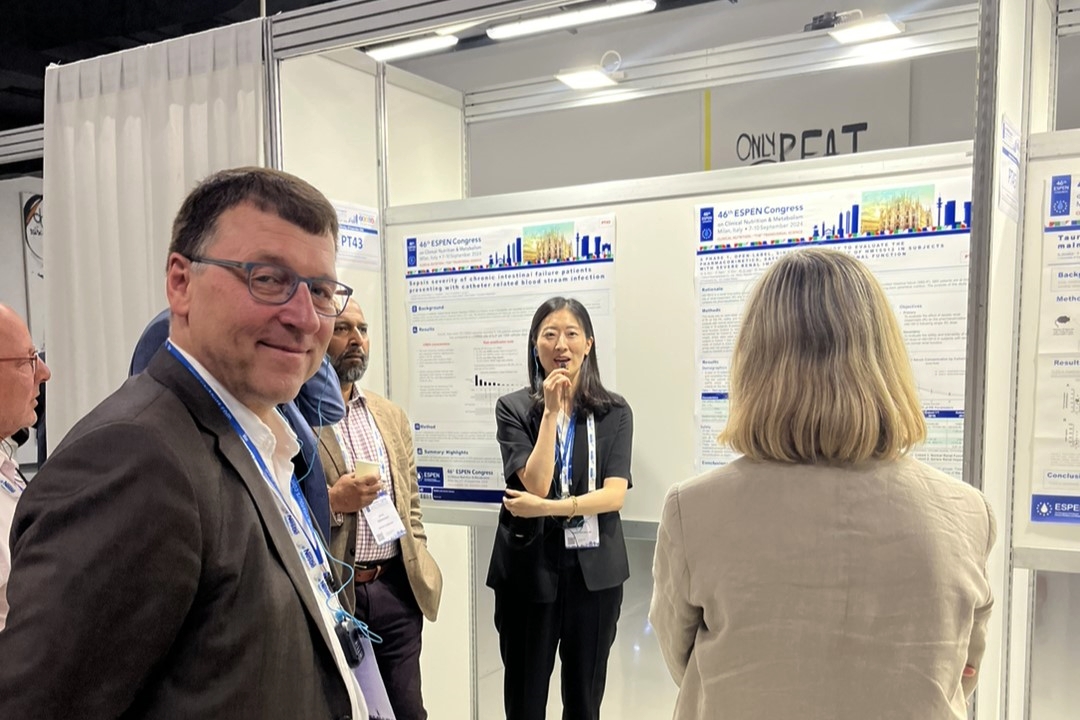 한미약품 유럽임상영양대사학회 발표(사진).jpg